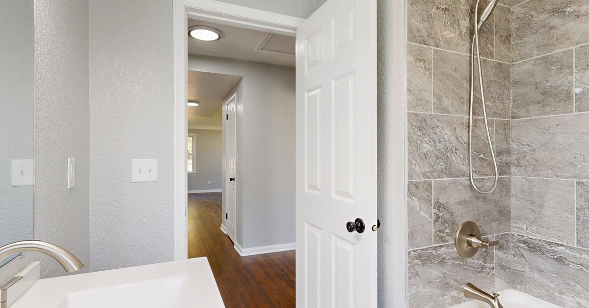 Bathroom Contractors Near Me in 2026: How to Find Affordable, Licensed Remodel Pros, Get Accurate Quotes, and Avoid Common Renovation Scams